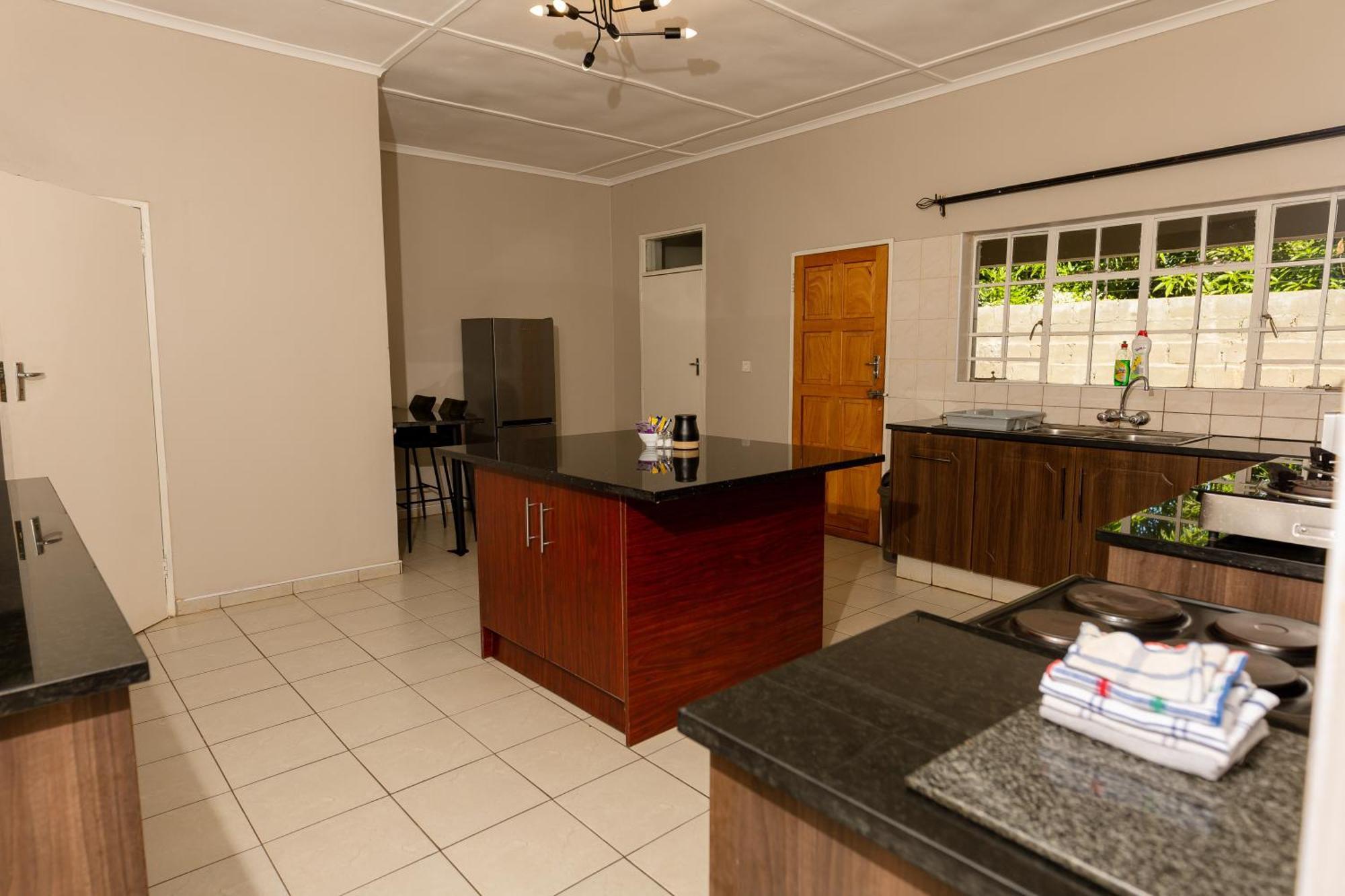 Hungwe House Villa Виктория Фолс Екстериор снимка