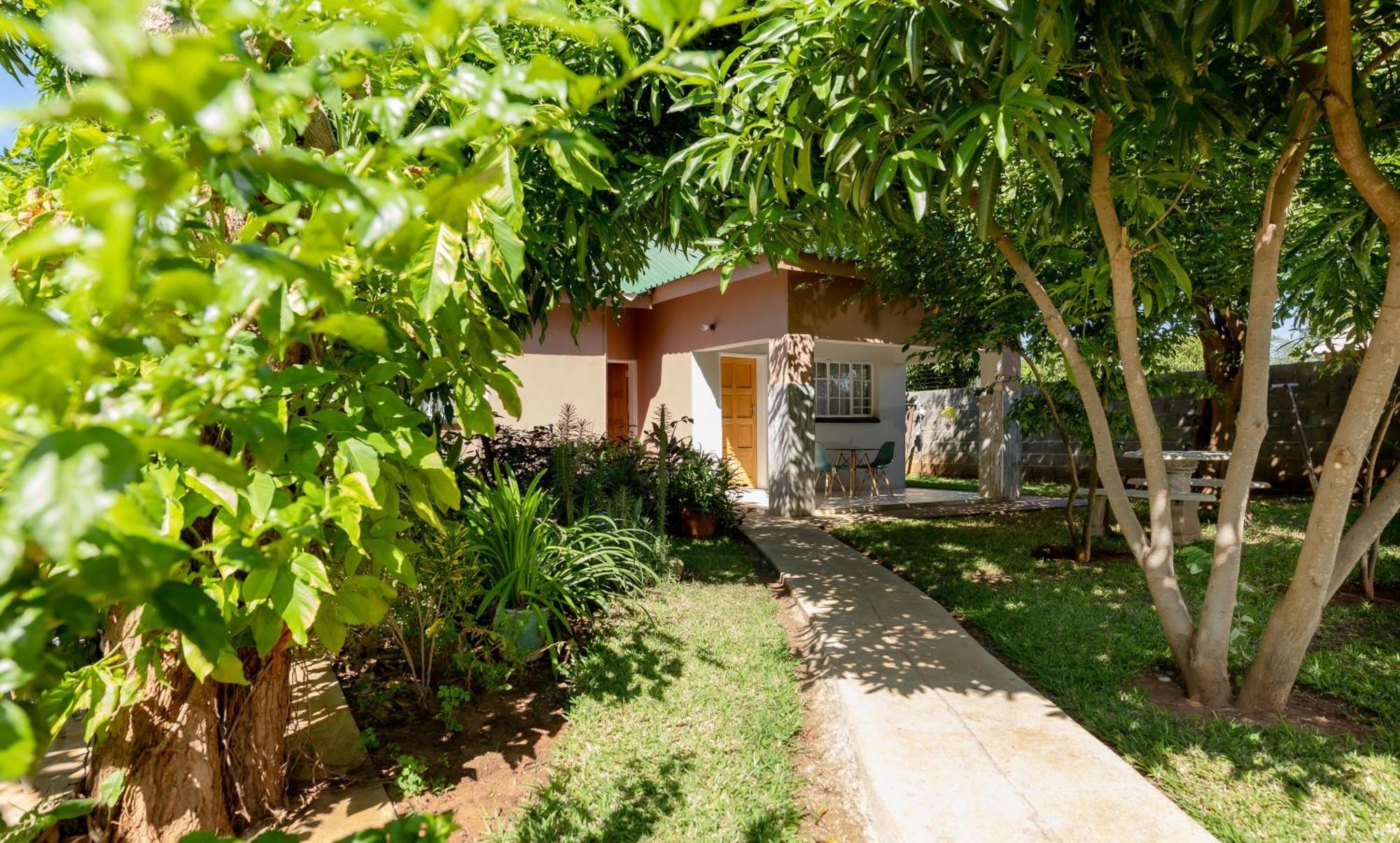 Hungwe House Villa Виктория Фолс Екстериор снимка