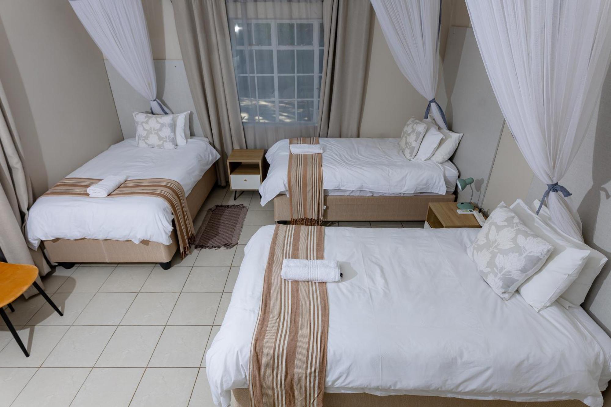 Hungwe House Villa Виктория Фолс Екстериор снимка