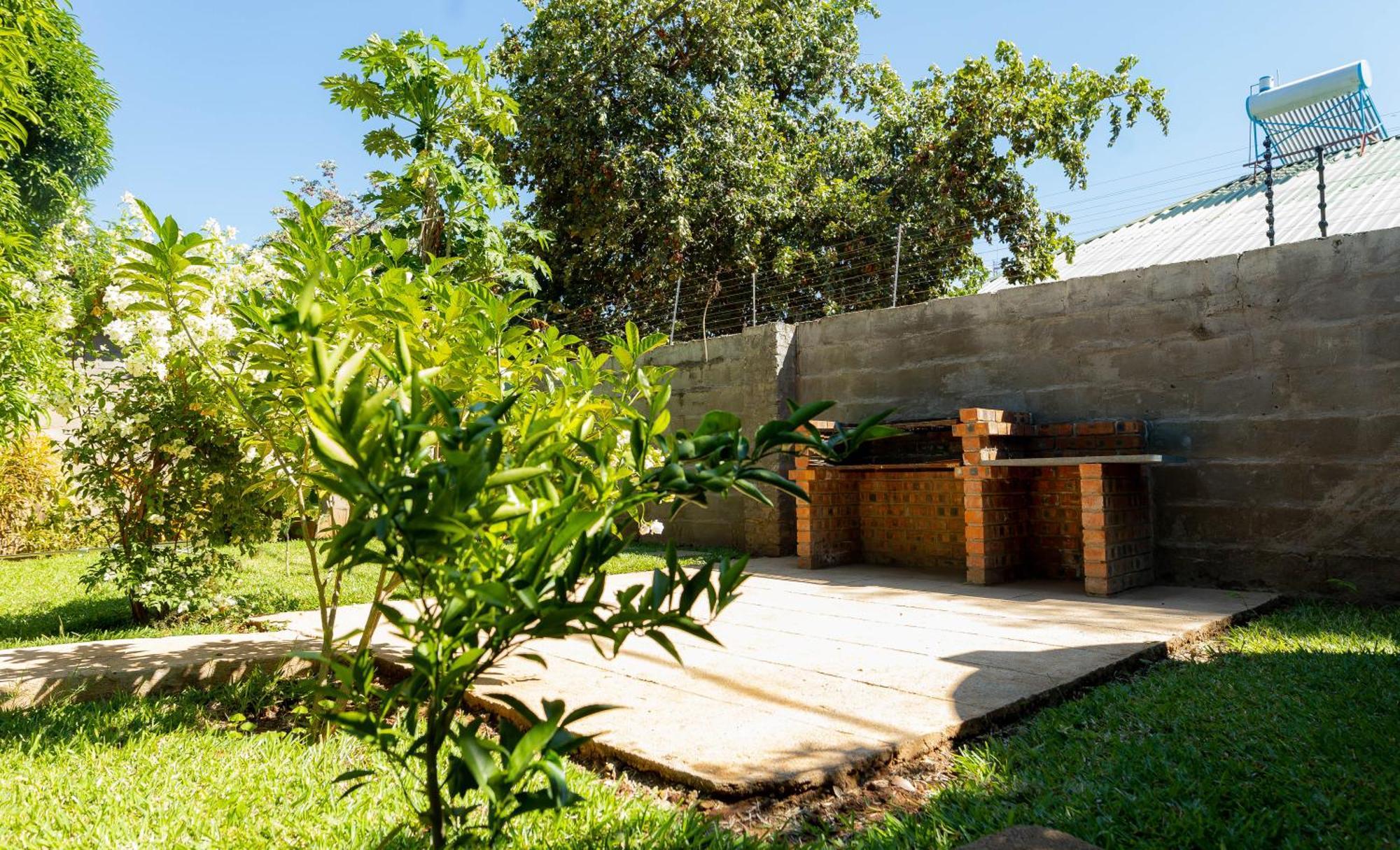 Hungwe House Villa Виктория Фолс Екстериор снимка